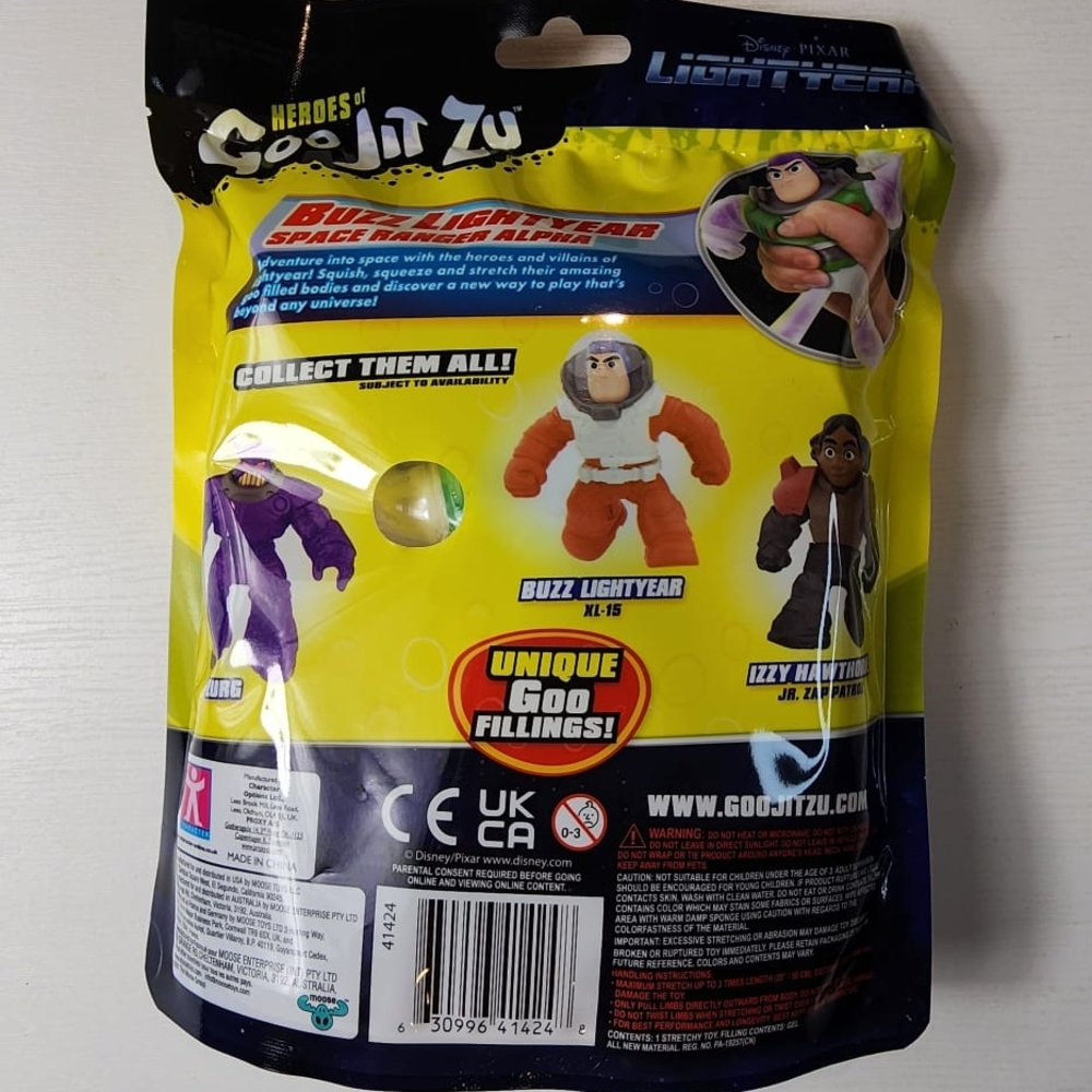 Buzz Lightyear Action Figure - Picture 2 of 3